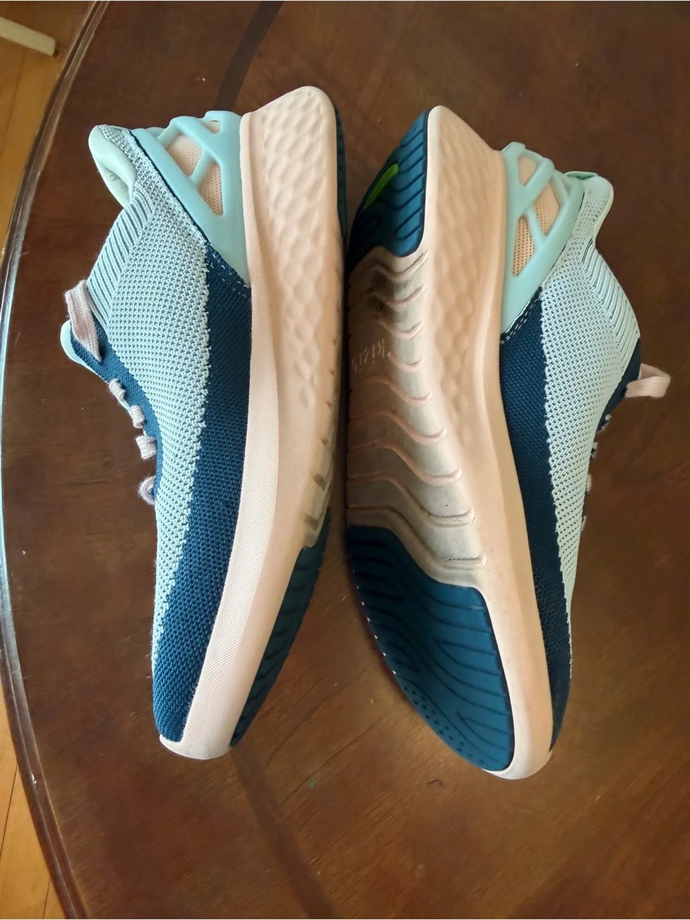 Kizik Hands-free Slip On Shoes Women’s Size 9 Athena Bahamas Sneakers